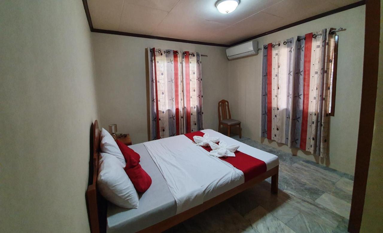 Dreamcatcher Hostel モアルボアル エクステリア 写真